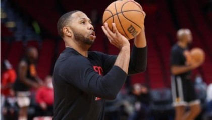 开云体育下载app-连补三员快艇完成中期补强 最后一块拼图是韦少？